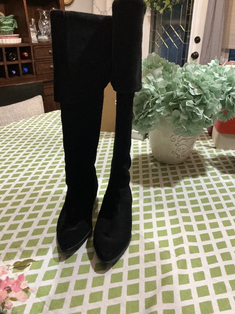 BLACK SUEDE KNEE HIGH BOOTS